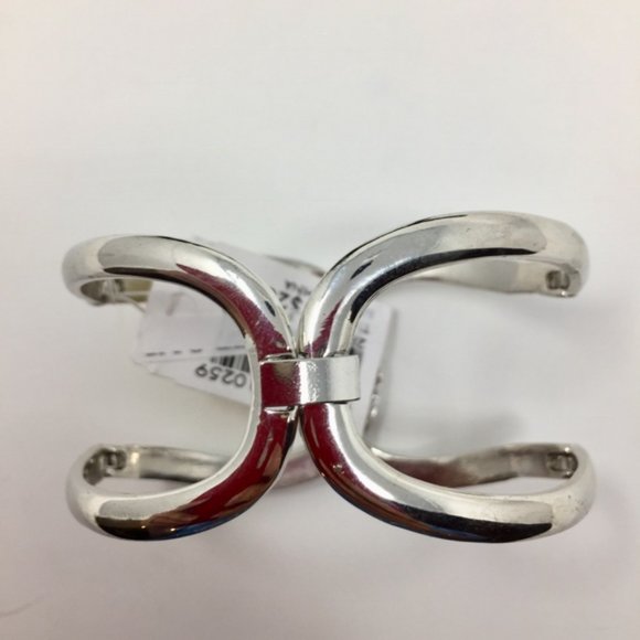 Macy's Silver-Tone Rhinestone Link Bracelet NEW - Picture 3 of 3